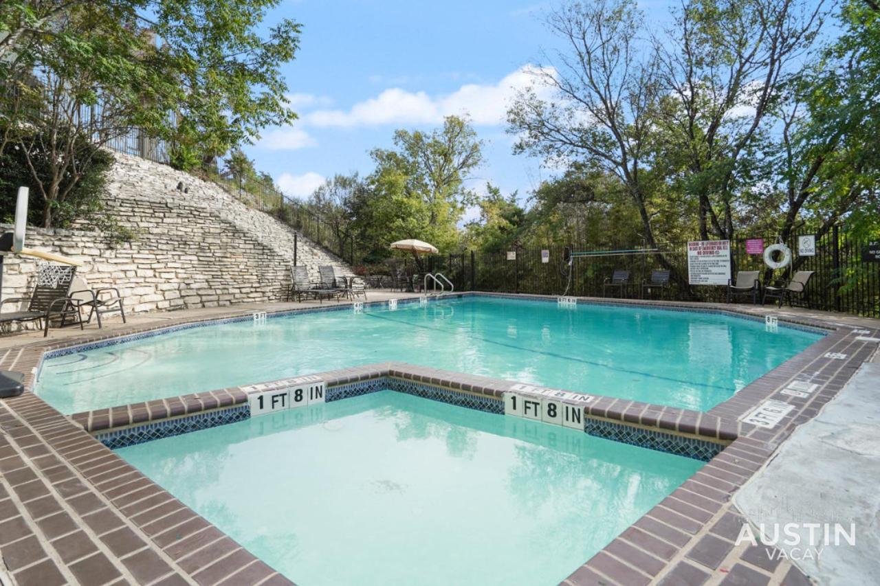 Holiday home Longer In King And Poolside Fun! Austin