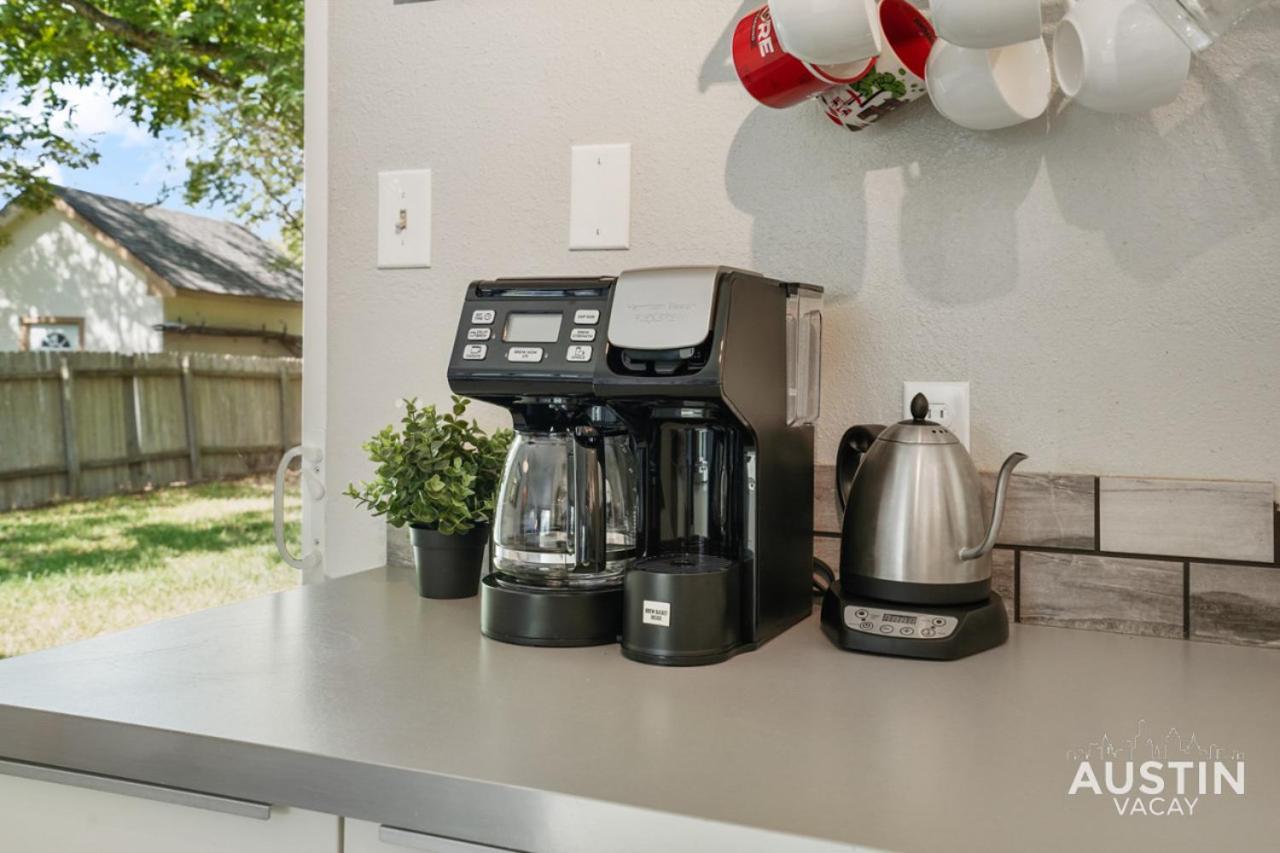 12 Min To Airport Spacious Backyard And Fire Pit *