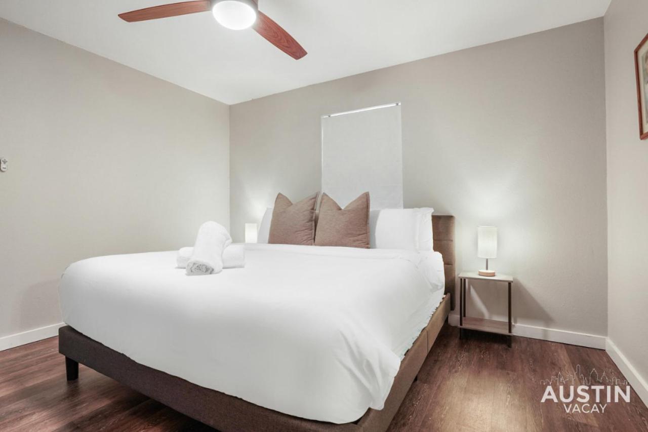12 Min To Airport Spacious Backyard And Fire Pit