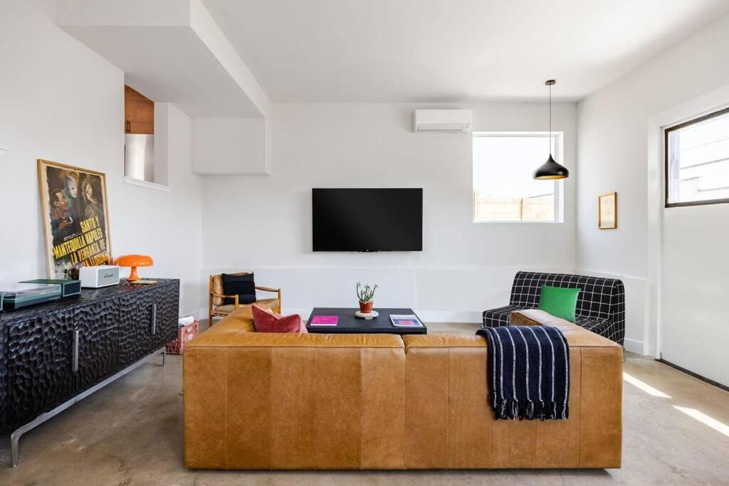 Holiday home 5 Min To Ut, Congress - Modern In Dt East Atx Austin