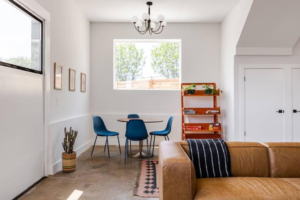 Holiday home 5 Min To Ut, Congress - Modern In Dt East Atx