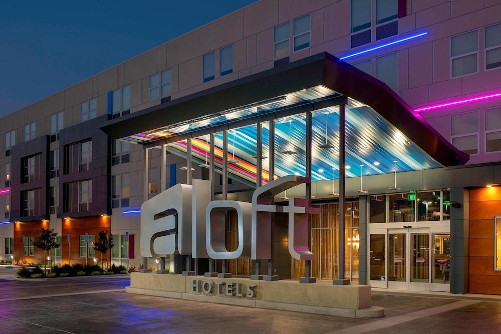 Hotel Aloft South