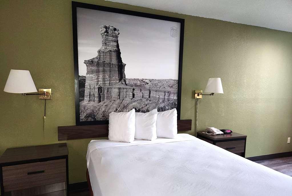 Hotel Super 8 By Wyndham North/university Area 2*
