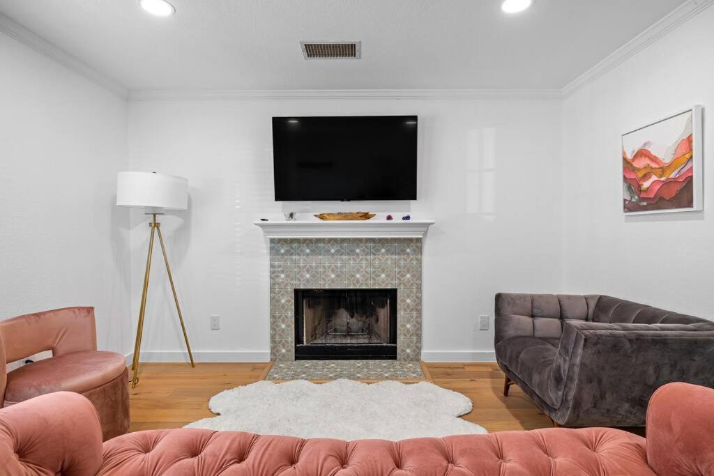 Zen With A Cozy Tree House Holiday home Austin