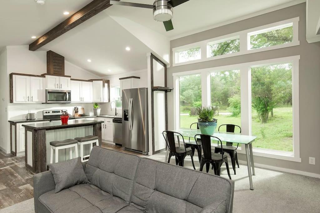 Holiday home Lone Star - 15 Minutes To Downtown Austin