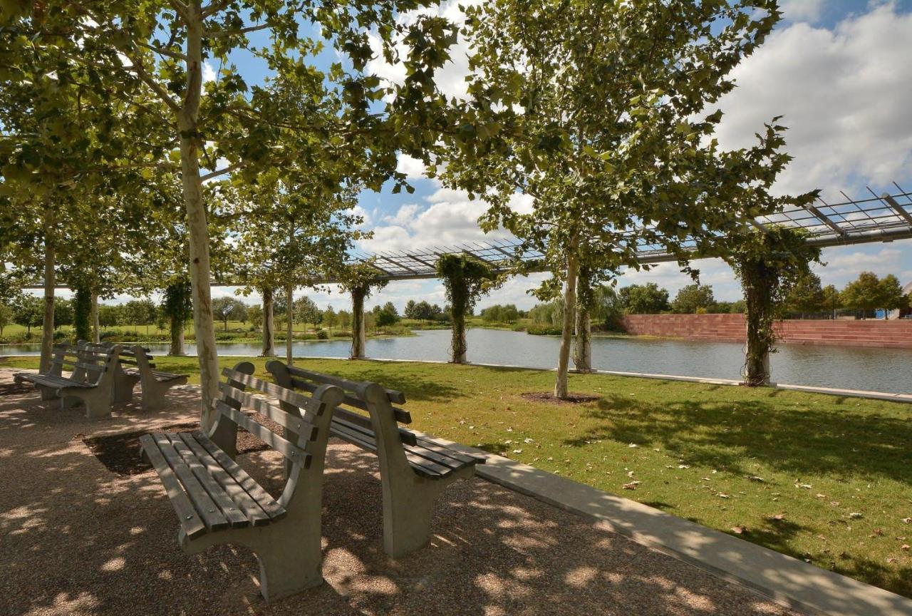 Oak Grove