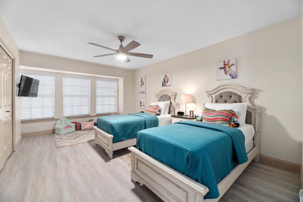 Good Vibes Roll Holiday home Austin