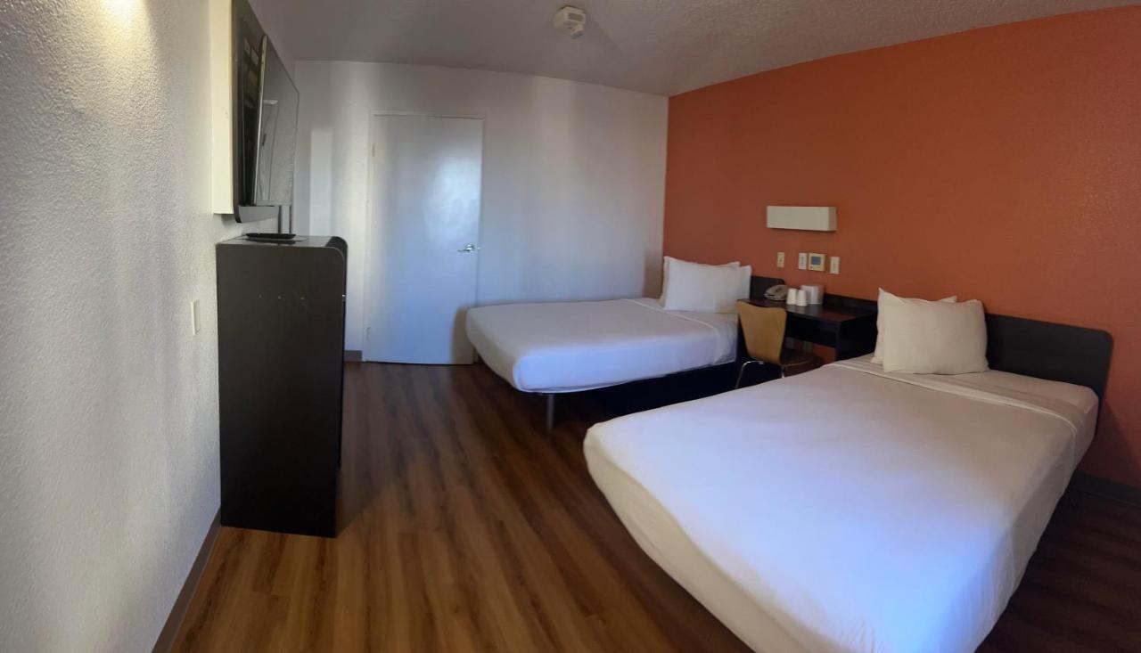 Hotel 6-austin, Tx - North 3*