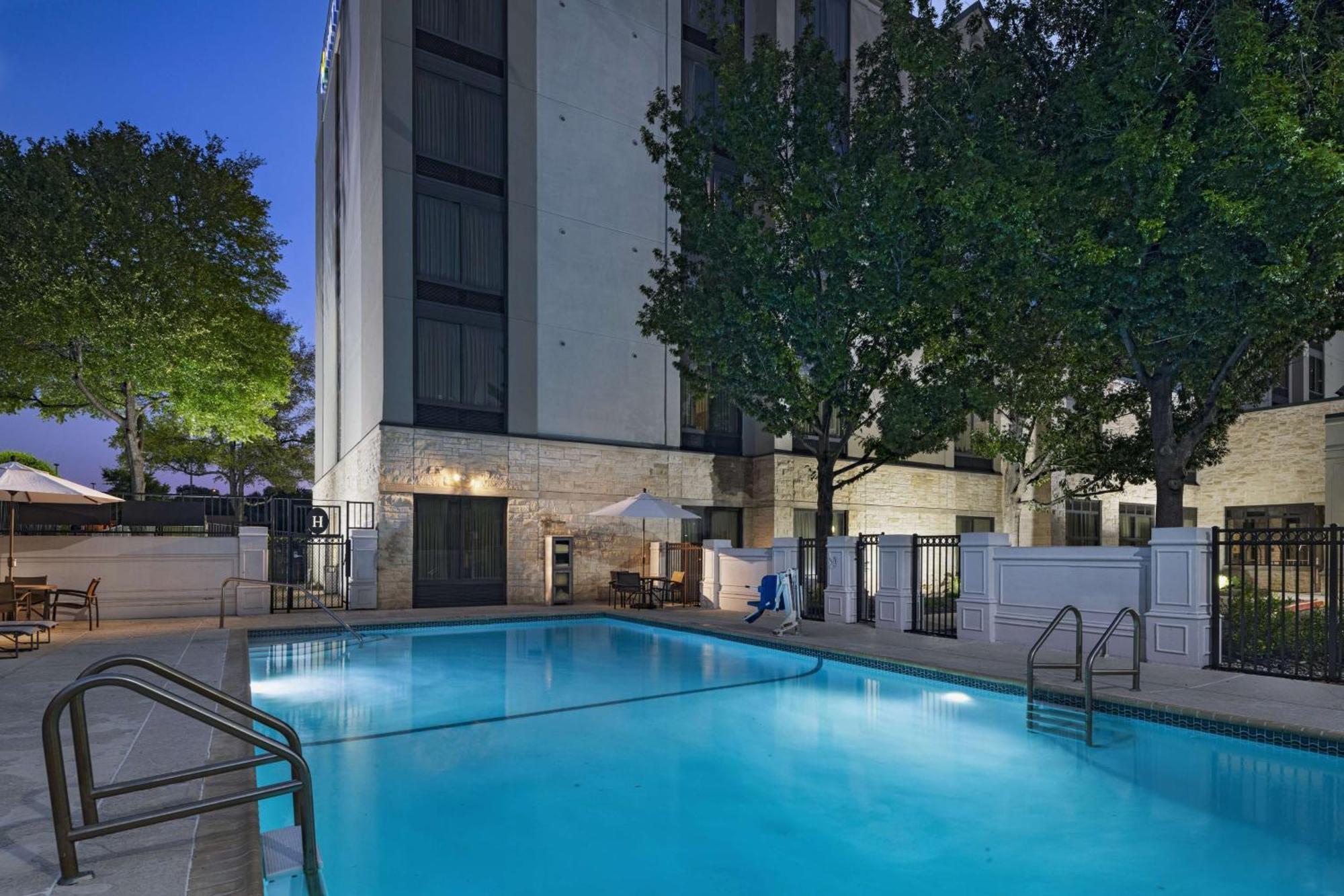 Hyatt Place Arboretum 3*