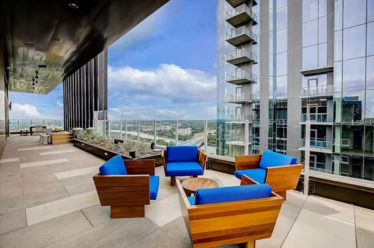 Holiday home Limits Rooftop Pool By Barcle Group Austin