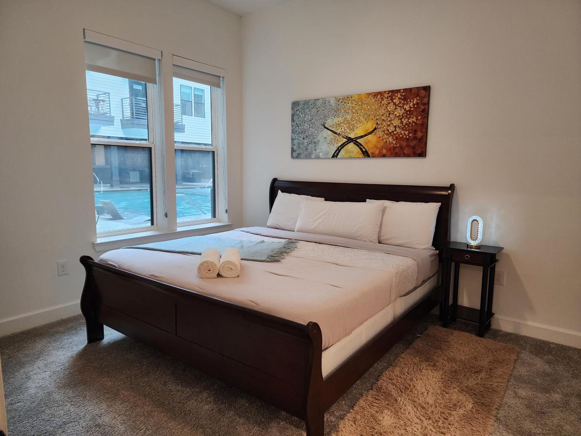 Chateau At - 10 Min Walk To Center Dt Apartment *