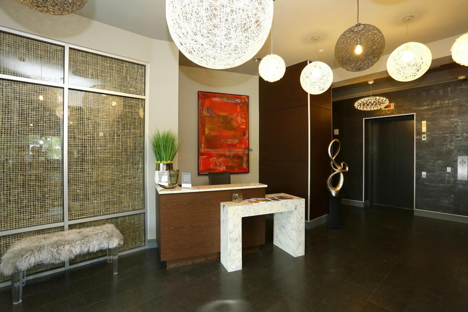 Downtown 2br W Gym Wd Pool Nr 6th St Bars Atx-7 Apartment Austin