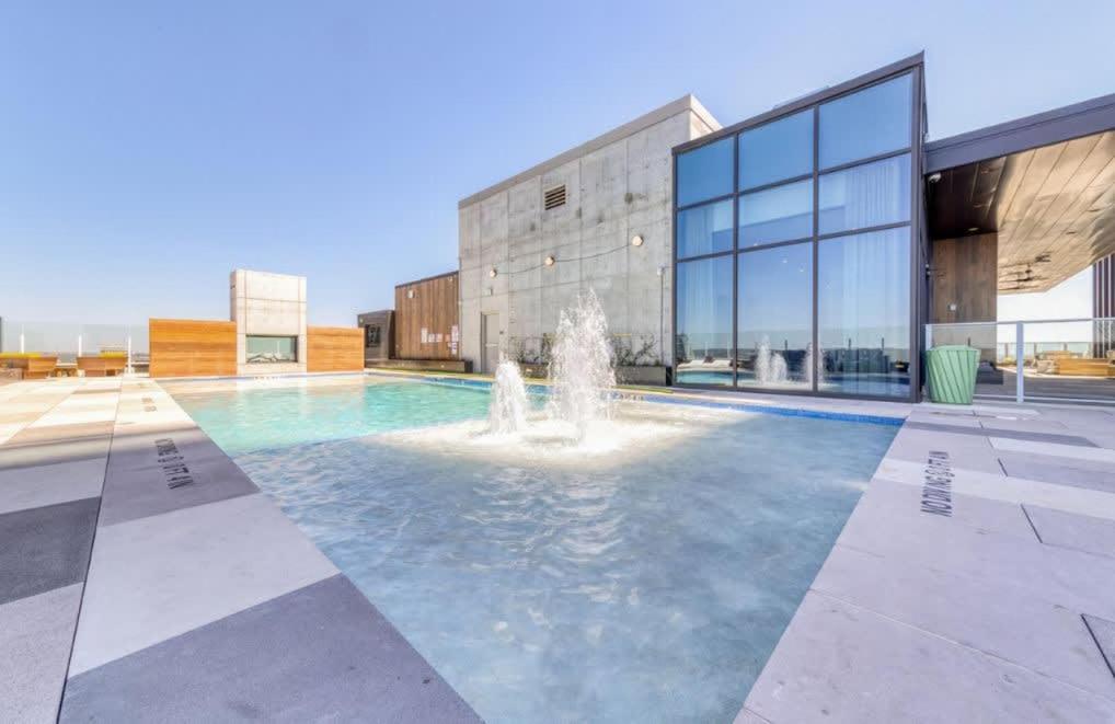 Limits Rooftop Pool By Barcle Group Holiday home