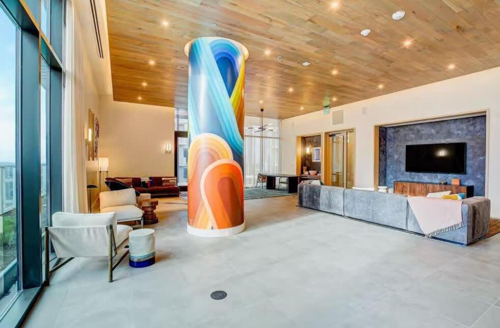 Limits Rooftop Pool By Barcle Group Holiday home Austin