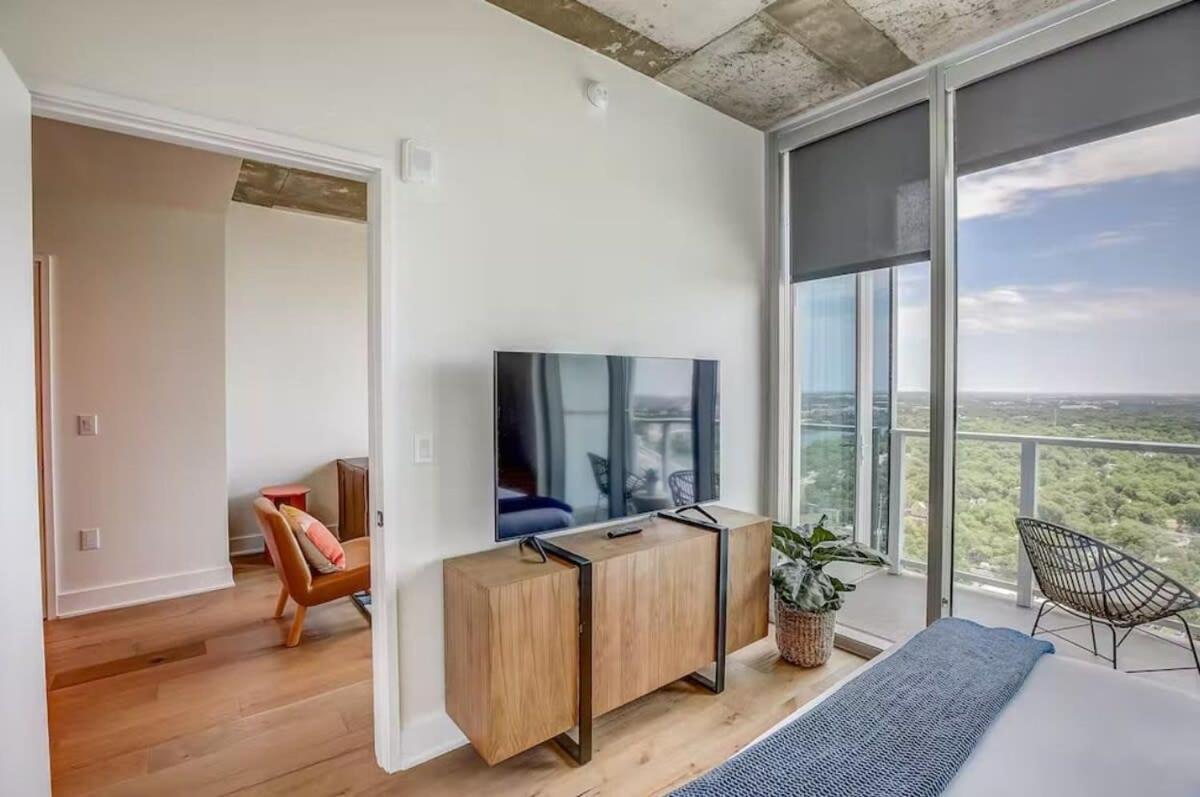 Holiday home Limits Rooftop Pool By Barcle Group Austin