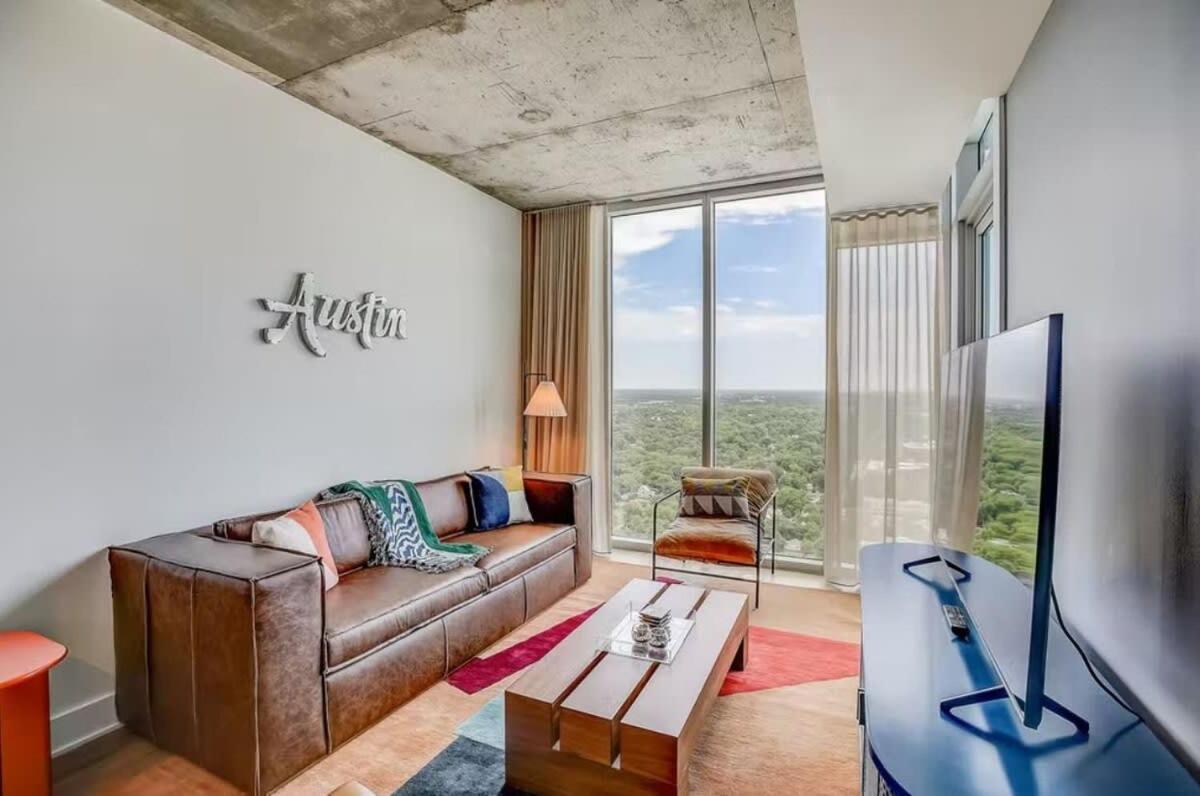 Limits Rooftop Pool By Barcle Group Holiday home Austin
