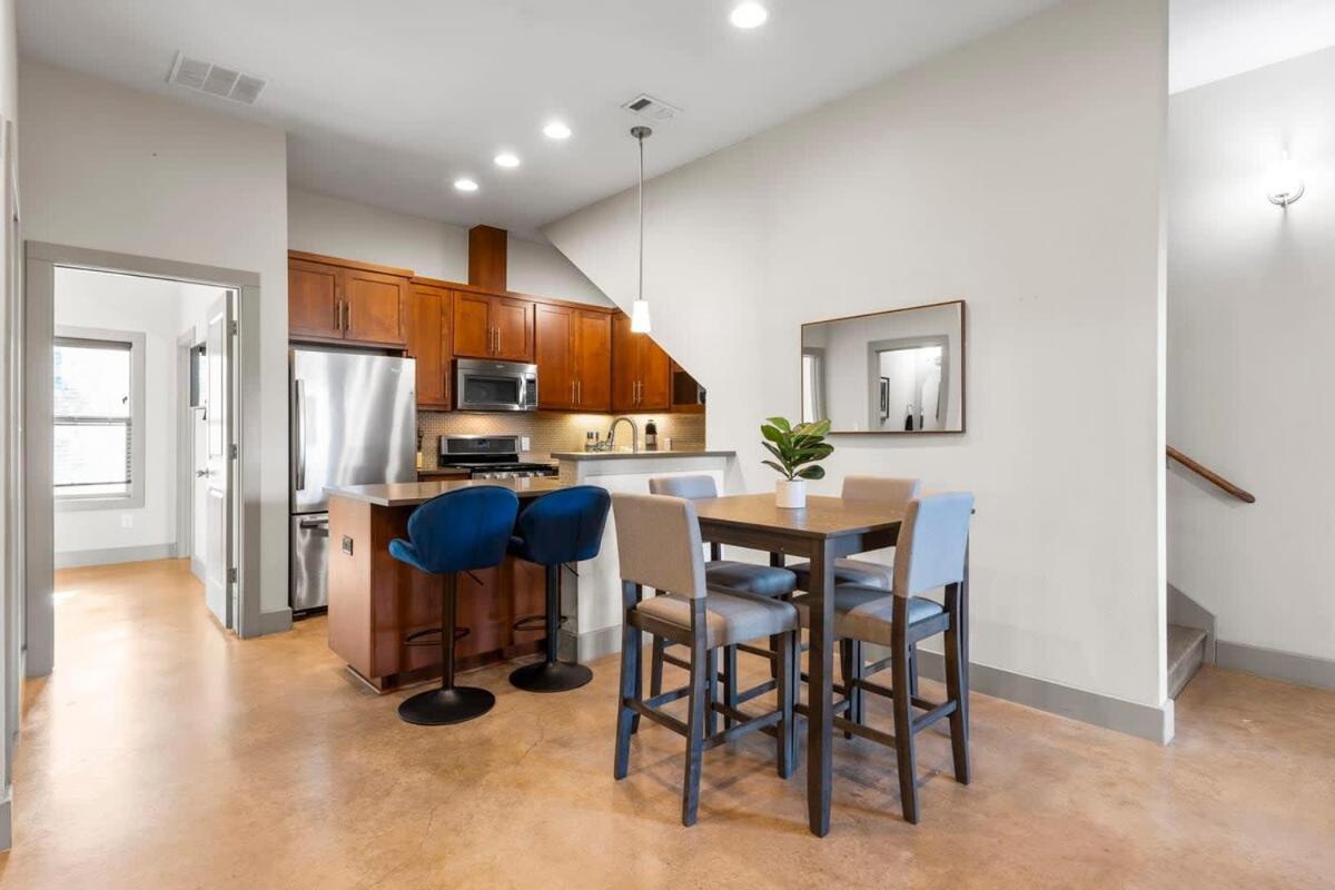 Holiday home Chic & Homey 3-br Close To Downtown Heart Of 704 *