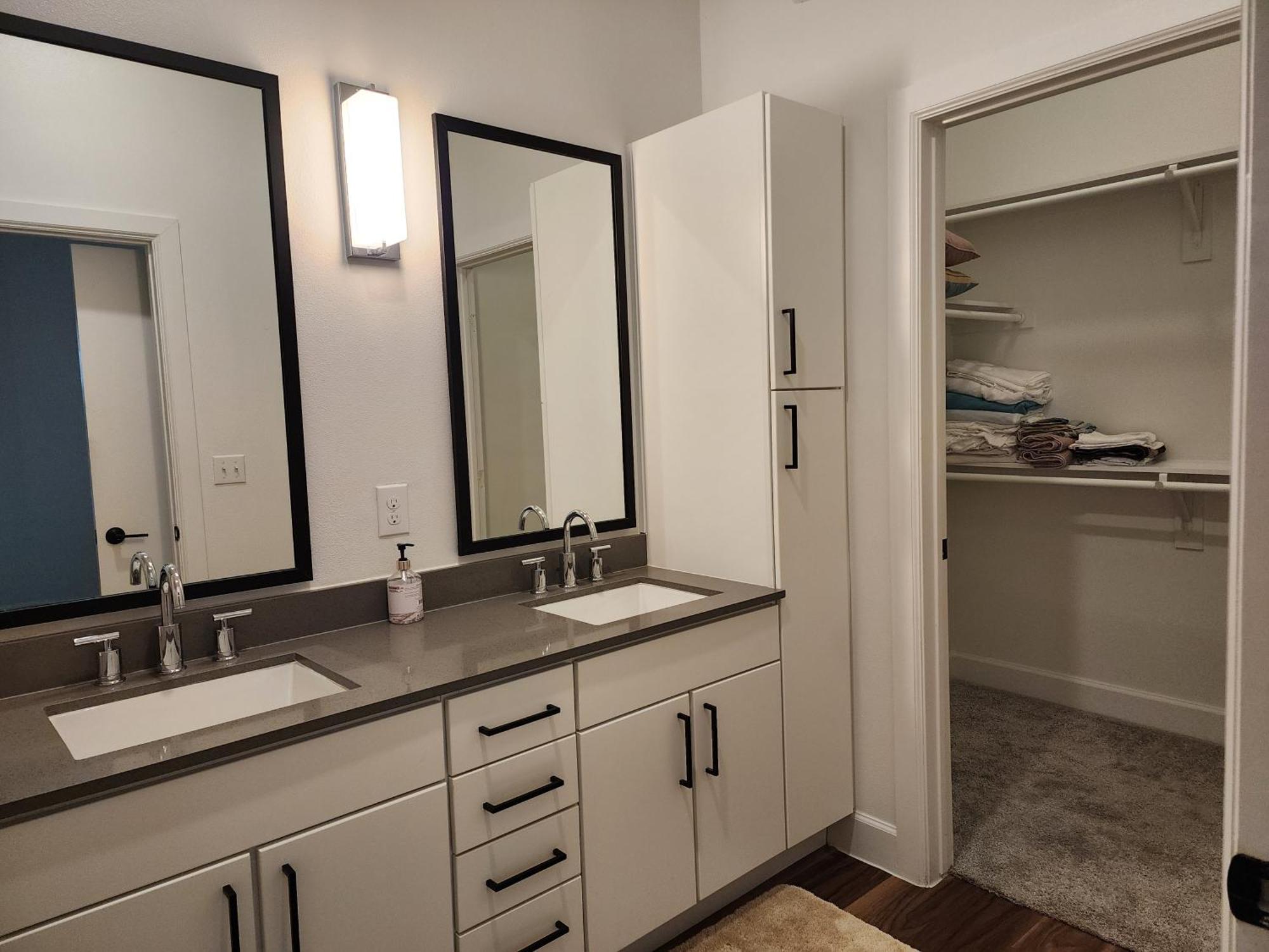 Apartment Chateau At - 10 Min Walk To Center Dt