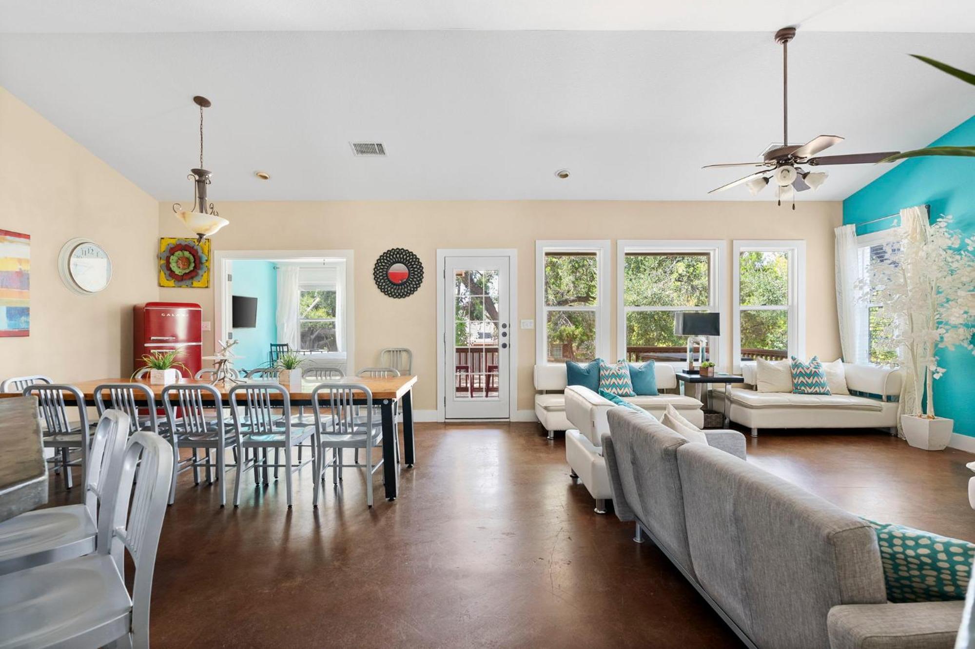 Luxury Travis Estate With A Stunning Pool And Spectacular Outdoor Space Holiday home Austin