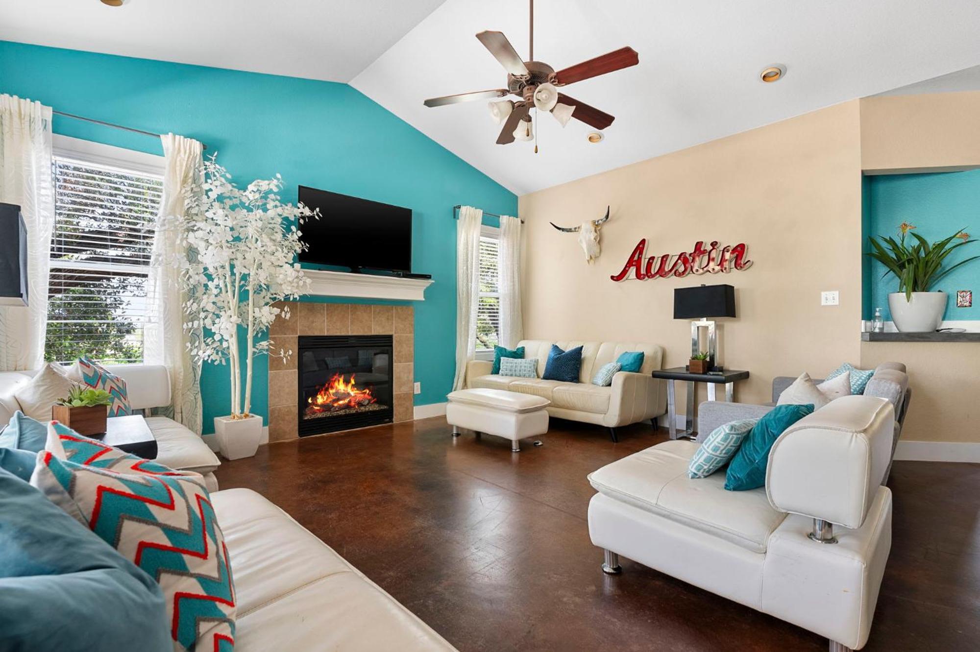 Luxury Travis Estate With A Stunning Pool And Spectacular Outdoor Space Holiday home *