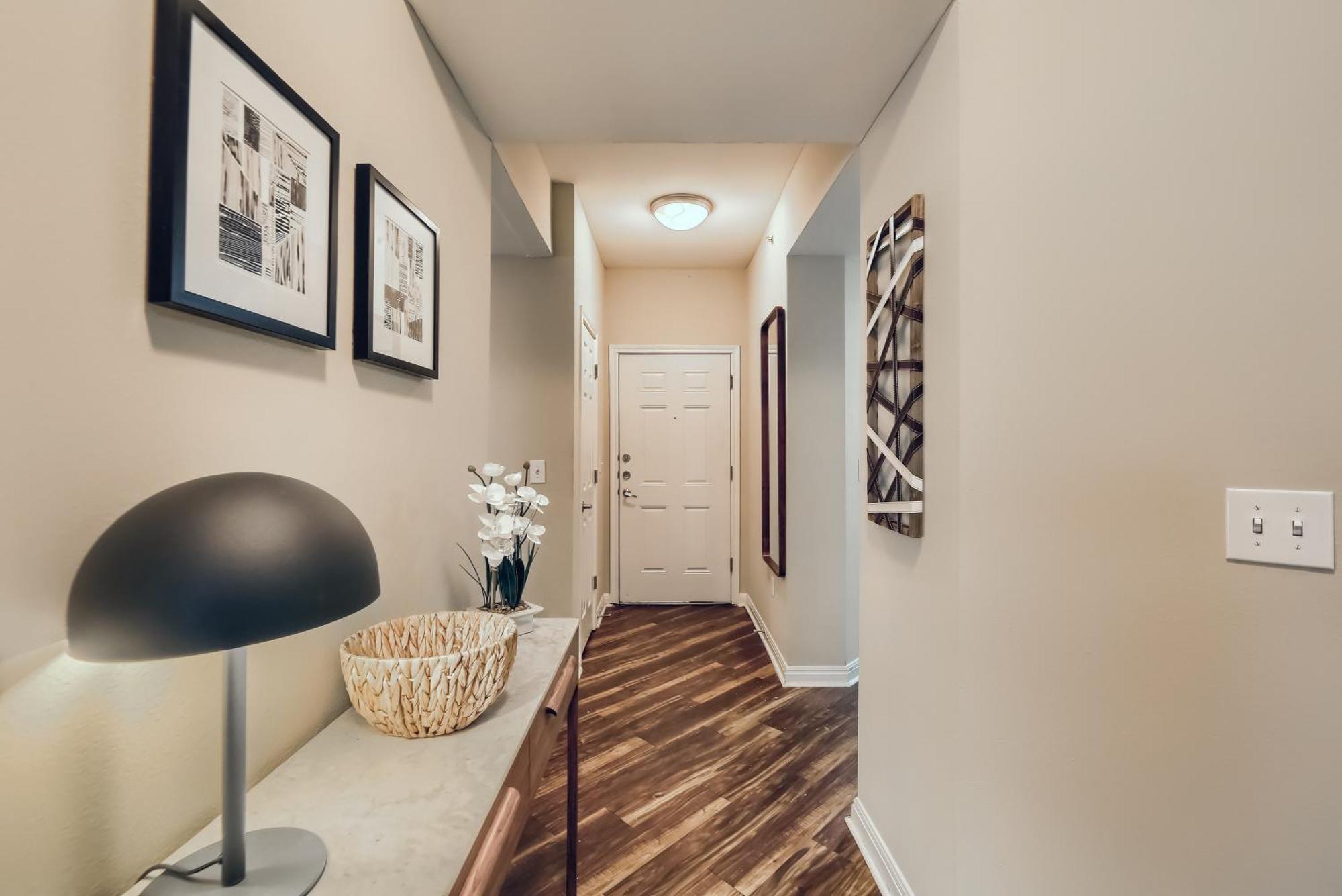 4br Townhome + Walk To West Campus