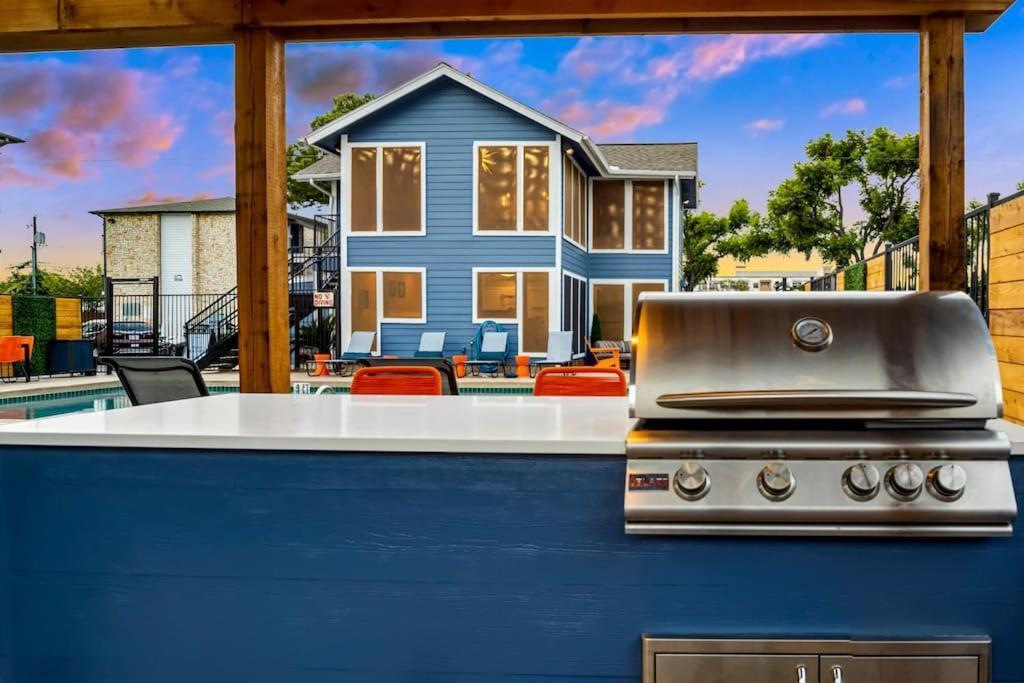 Your Chill 2b Getaway - 10min To Dtwn - W/d, Pool, Prkg Apartment Austin