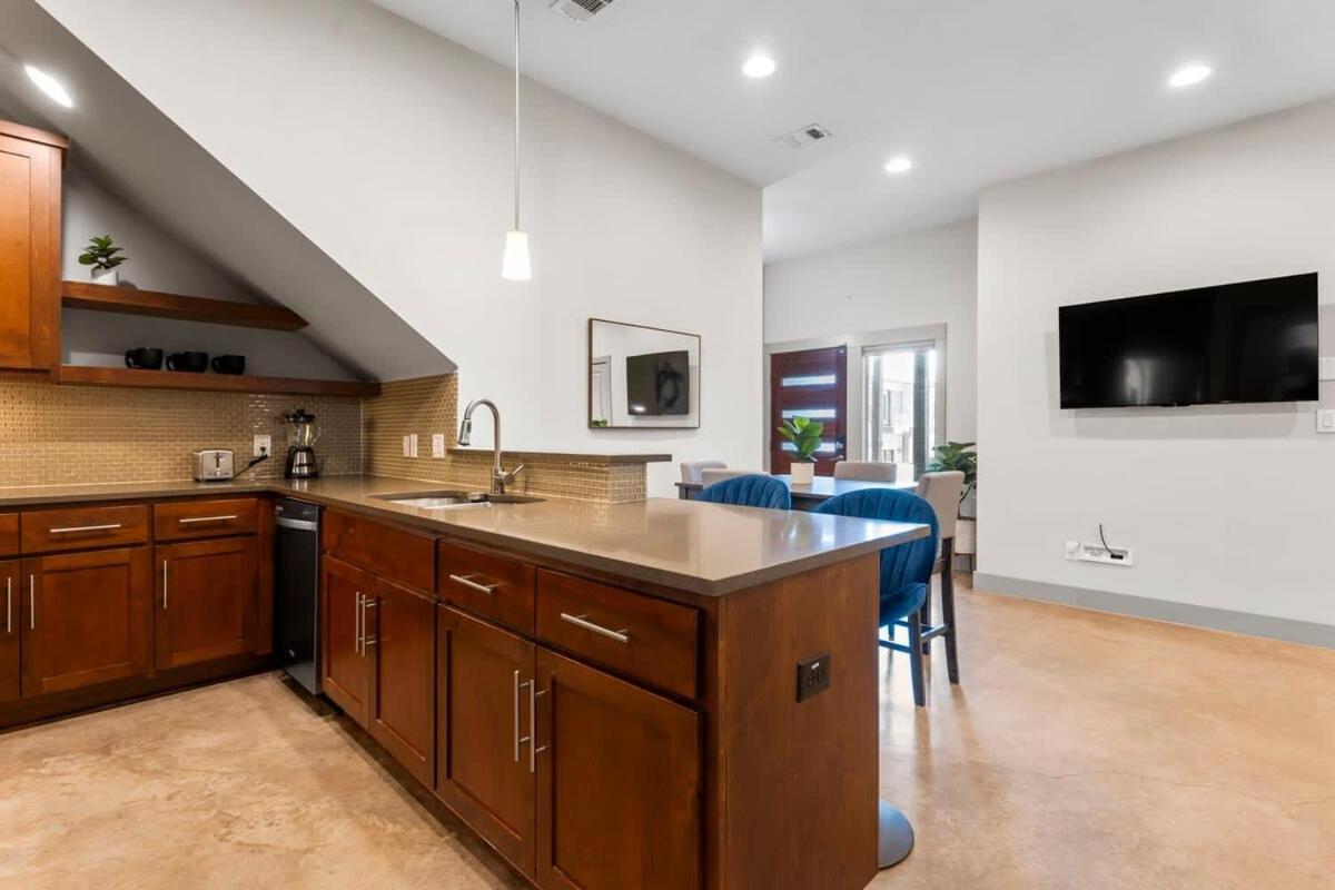 Chic & Homey 3-br Close To Downtown Heart Of 704 * Austin