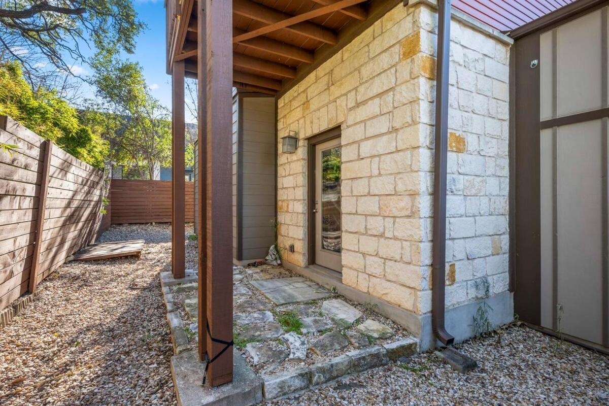 Chic & Homey 3-br Close To Downtown Heart Of 704 Holiday home Austin