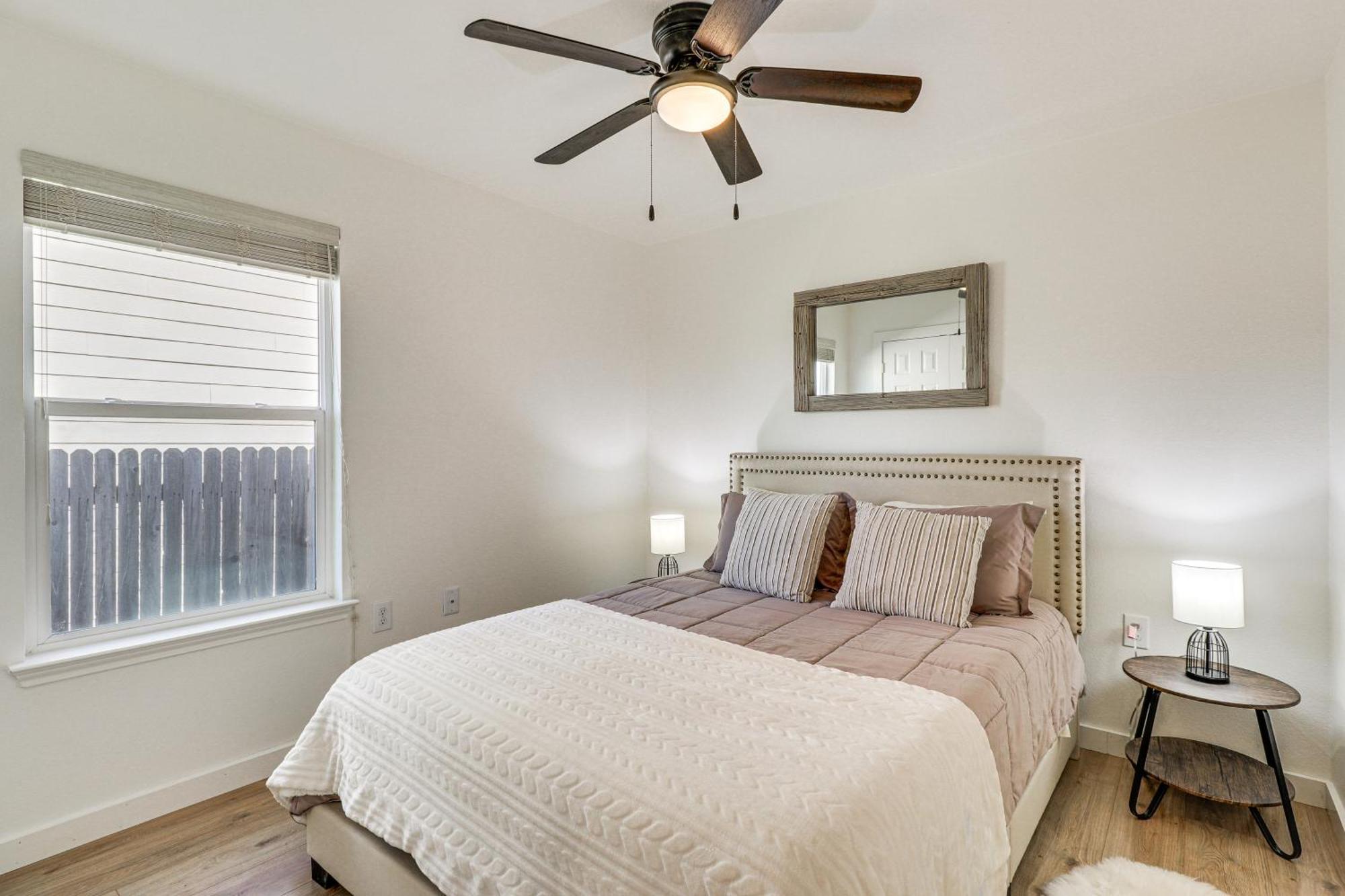 Holiday home Centrally Located With Private Patio!