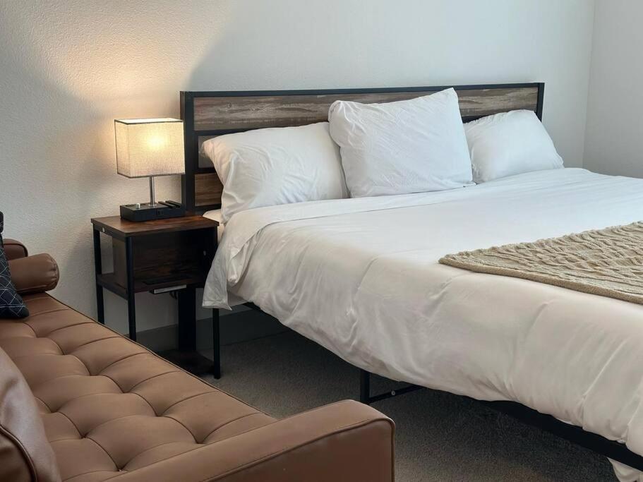 Chateau At Robertson Hill Apartment Austin