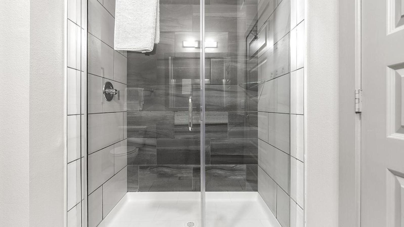 Landing Modern With Amazing Amenities Apartment Austin