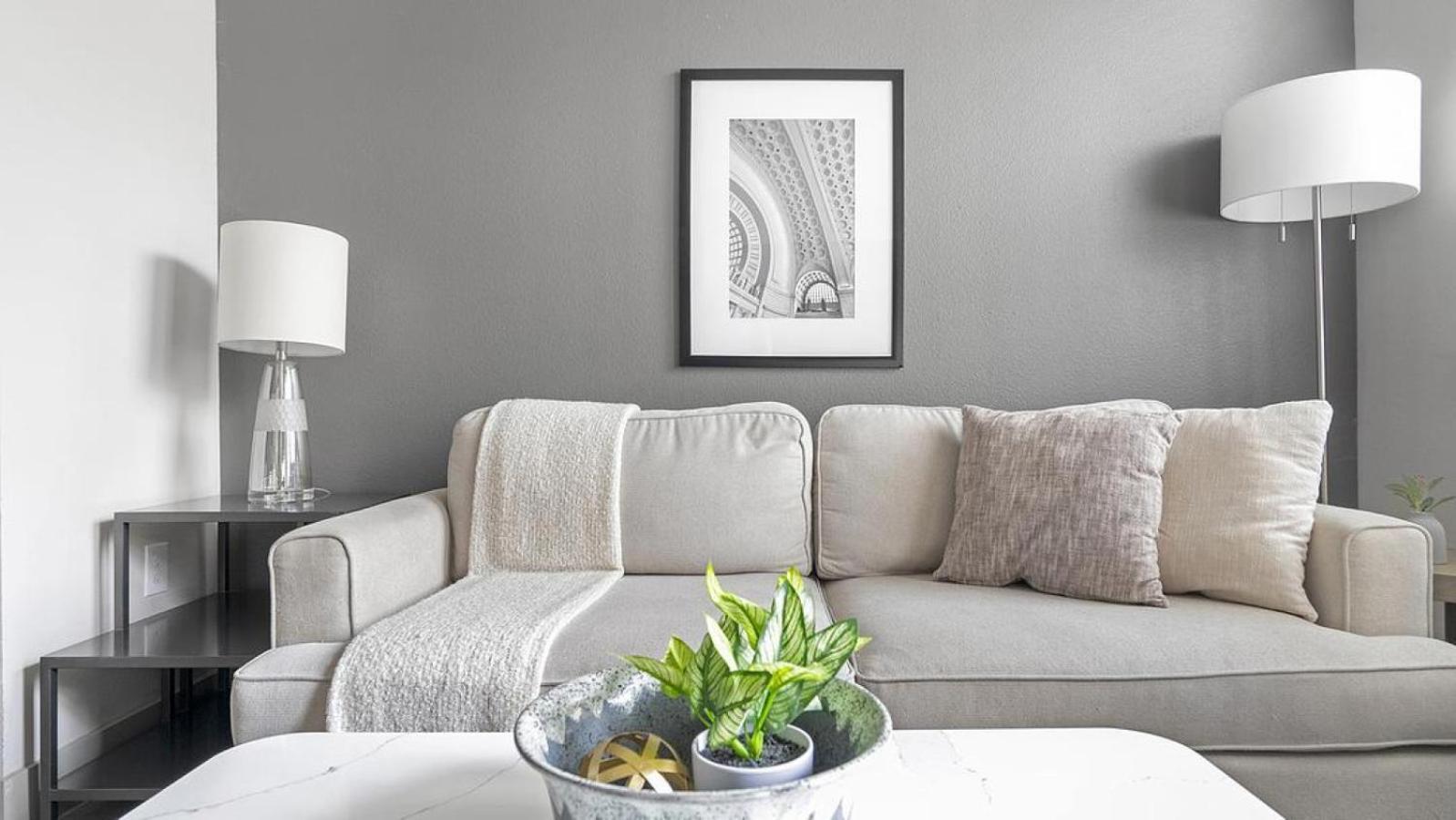 Apartment Landing Modern With Amazing Amenities