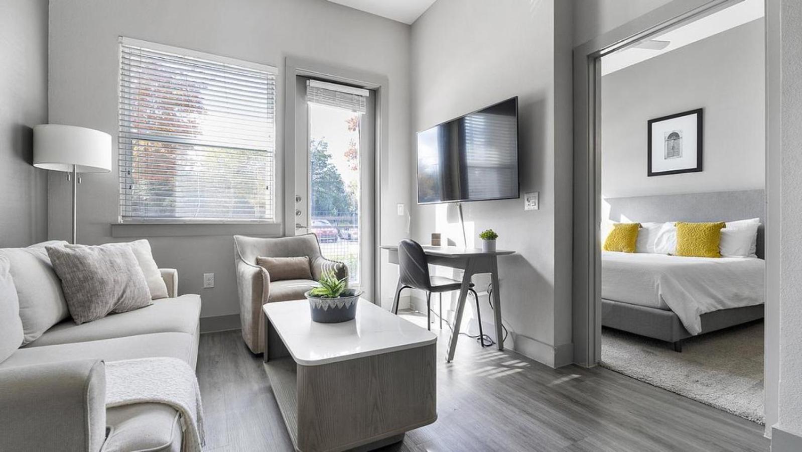 Landing Modern With Amazing Amenities Apartment
