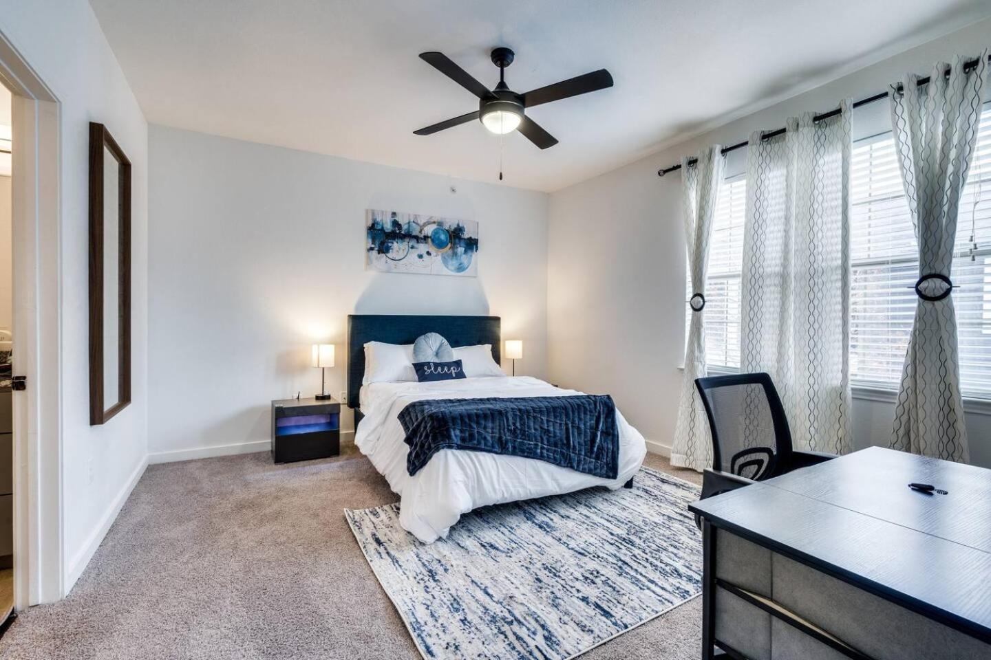 Luxury 2 Bed Apt- Away From Austin