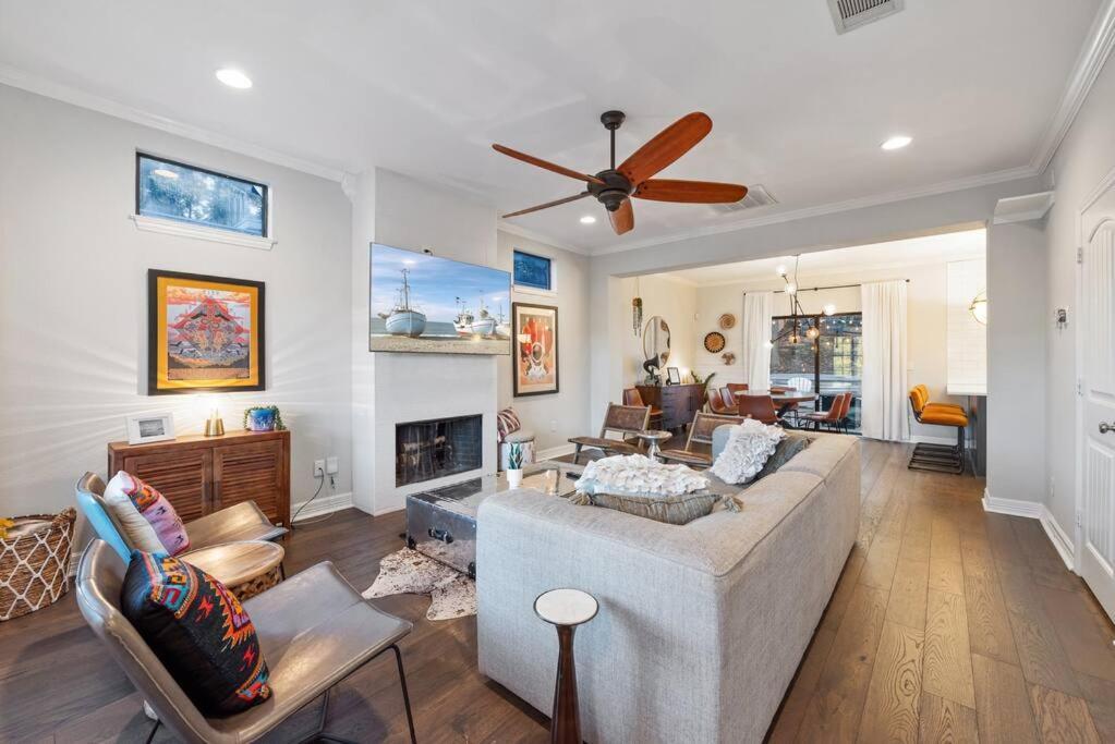 12 Guests - Arcade - Outdoor Dining - Pool - Grill * Austin