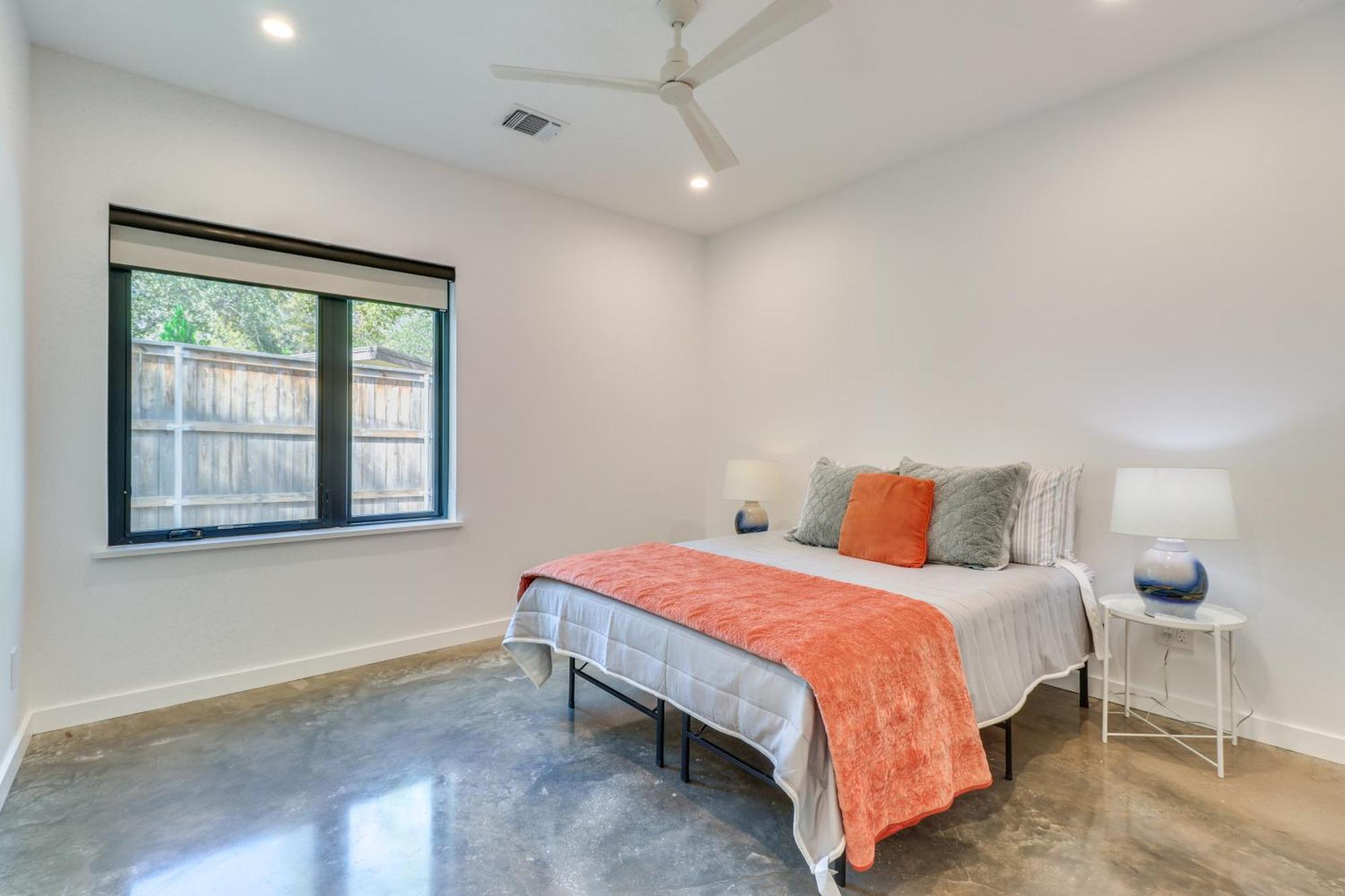 Dog-friendly Guest 3 Mi To Downtown * Austin