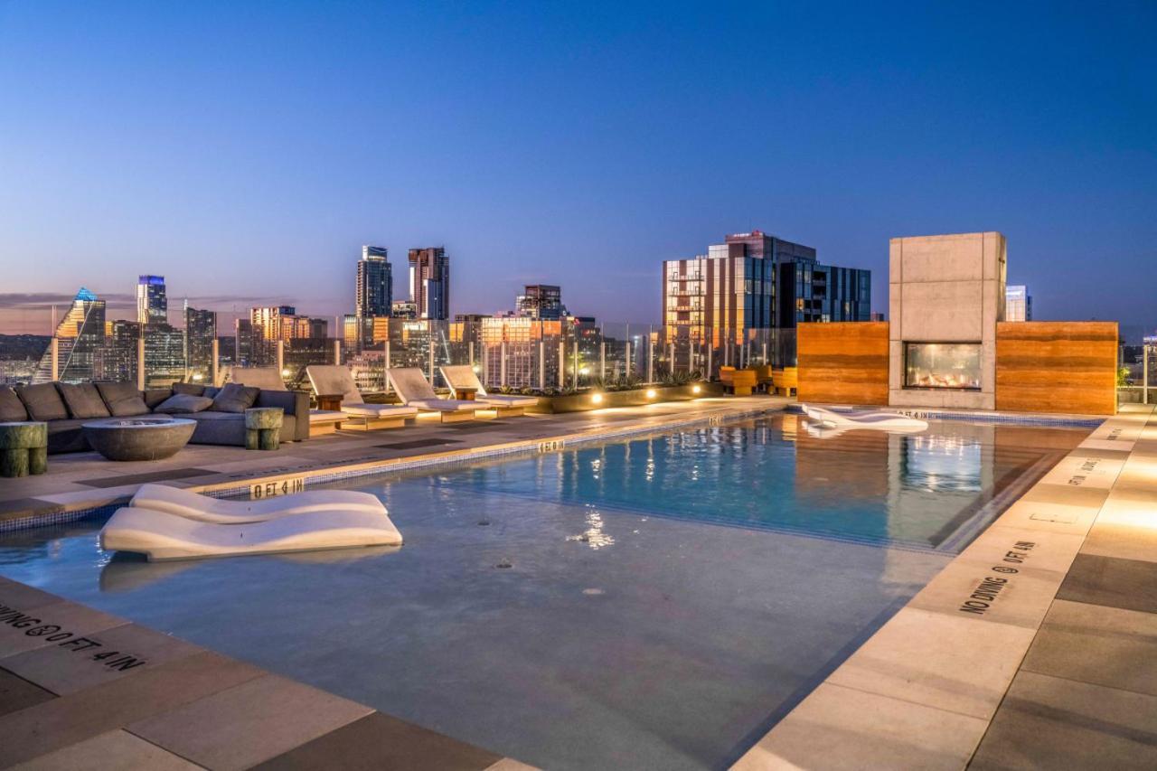 2br Lux Highrise + + Vibrant Rainey St Austin