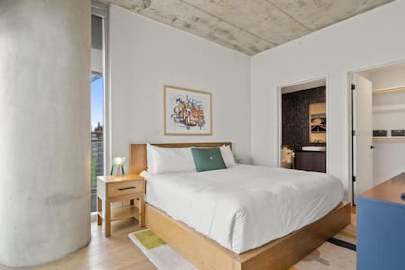Apartment 2br Lux Highrise + + Vibrant Rainey St
