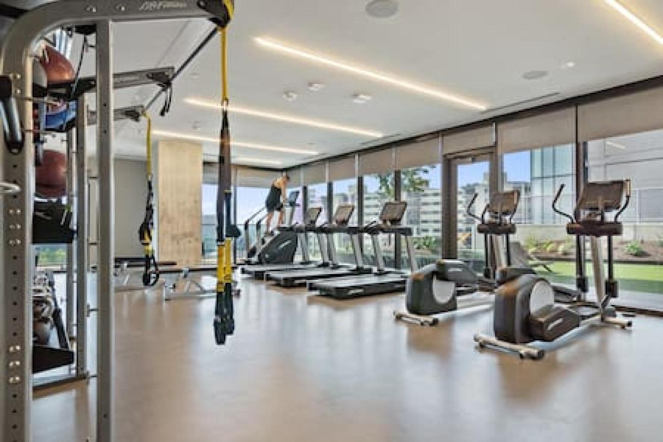 2br Lux Highrise + + Vibrant Rainey St *