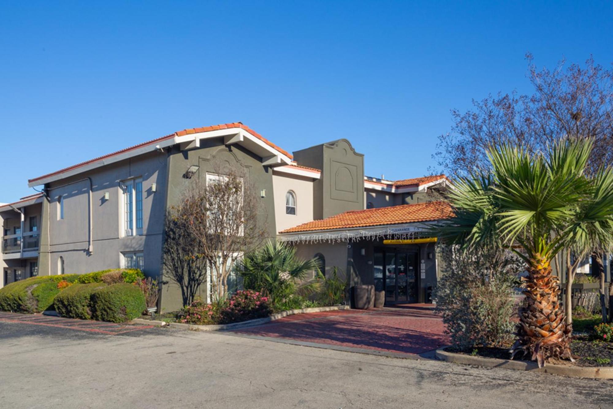 Hotel Baymont By Wyndham Area Austin