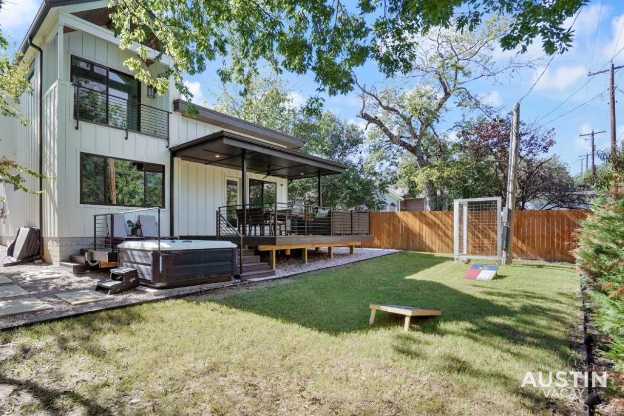 Holiday home Luxurious Modernism With Private Hot Tub And Garage