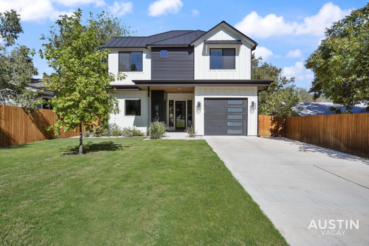Luxurious Modernism With Private Hot Tub And Garage