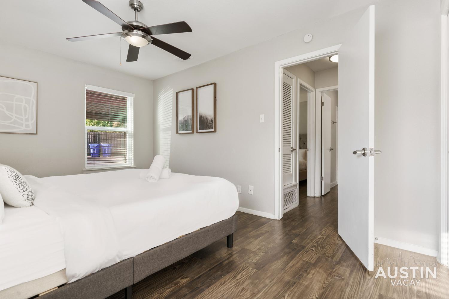 Walk To Barton Springs Spacious Backyard Apartment *