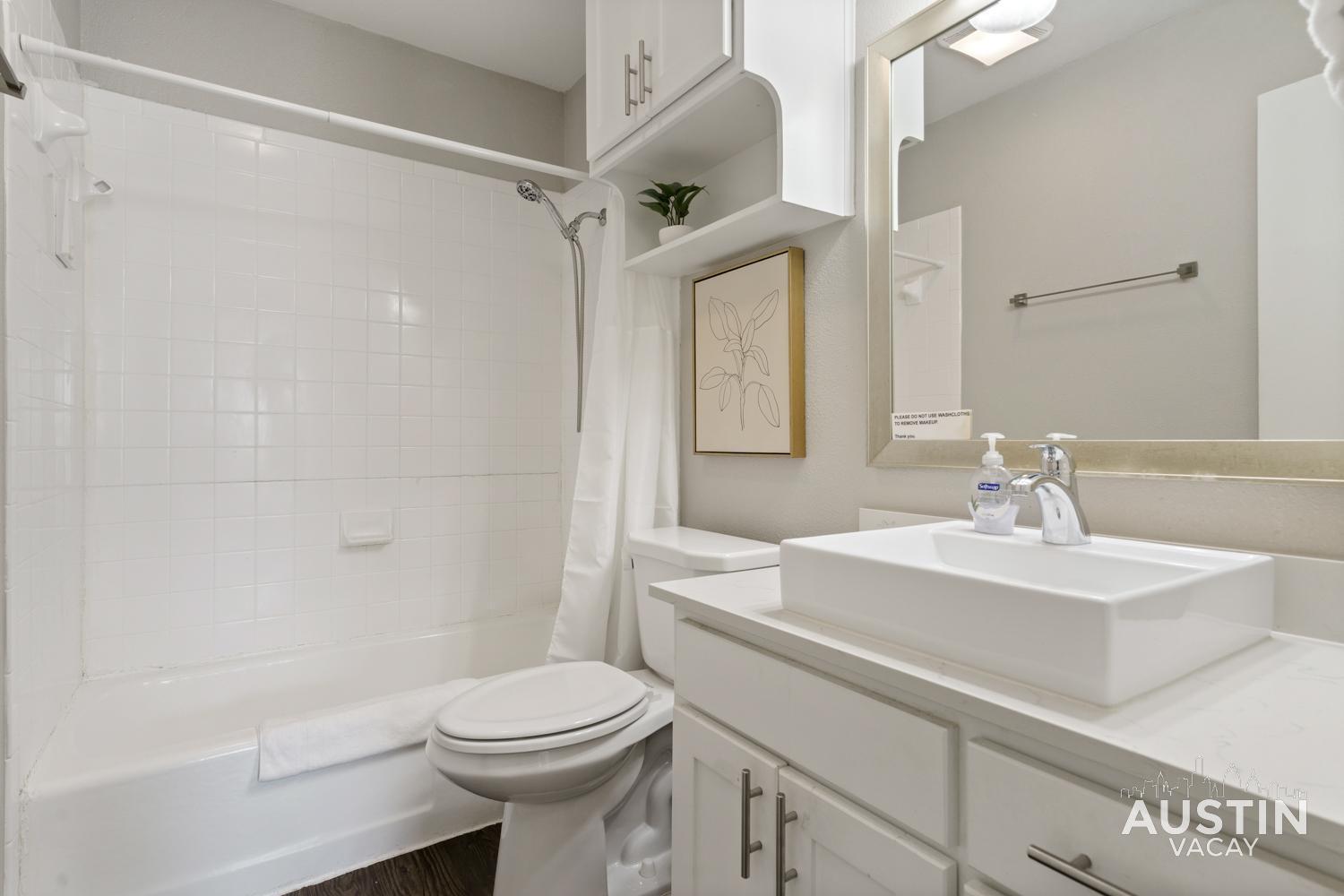 Apartment Walk To Barton Springs Spacious Backyard *