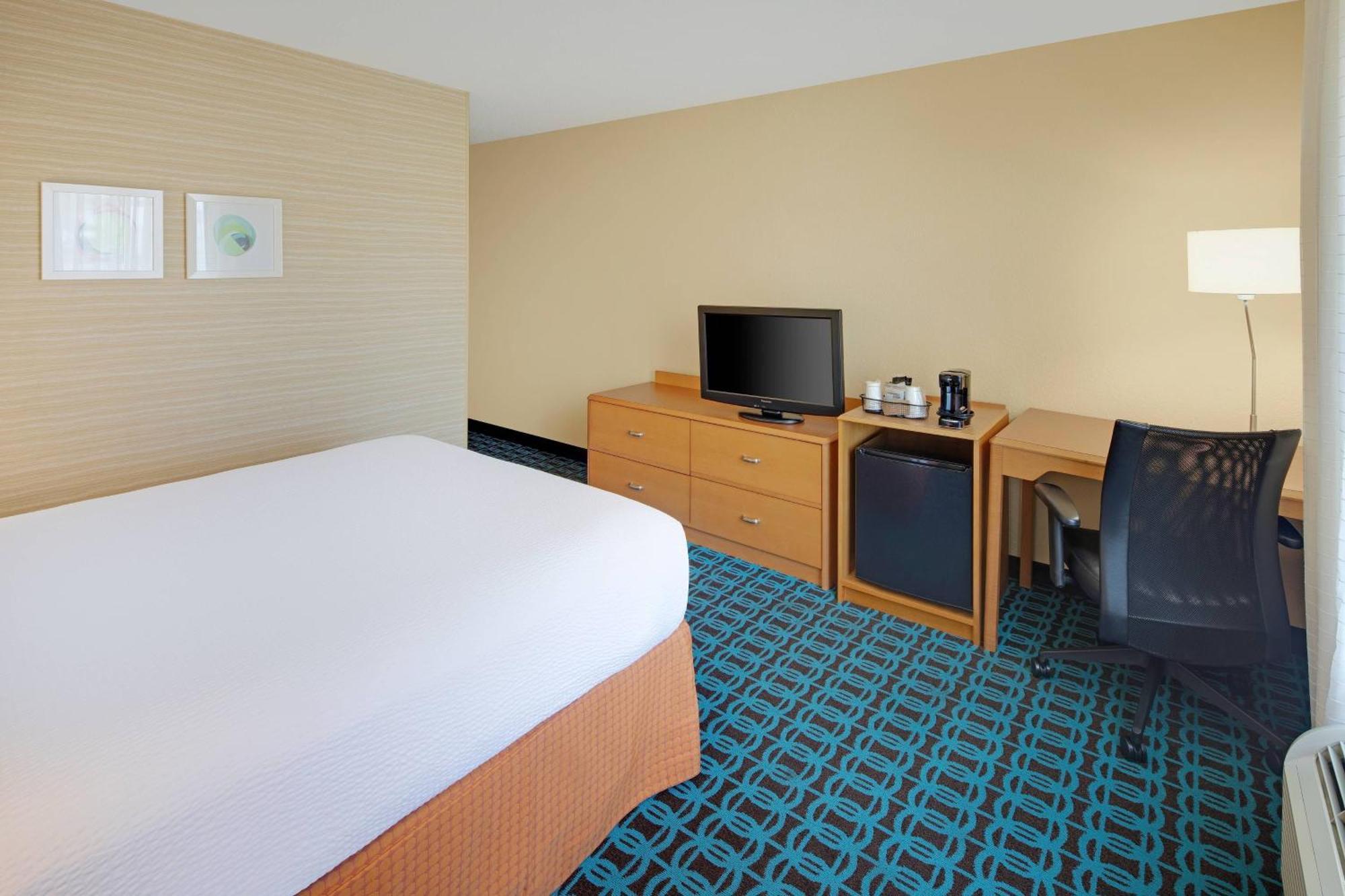 Hotel Fairfield & Area Austin