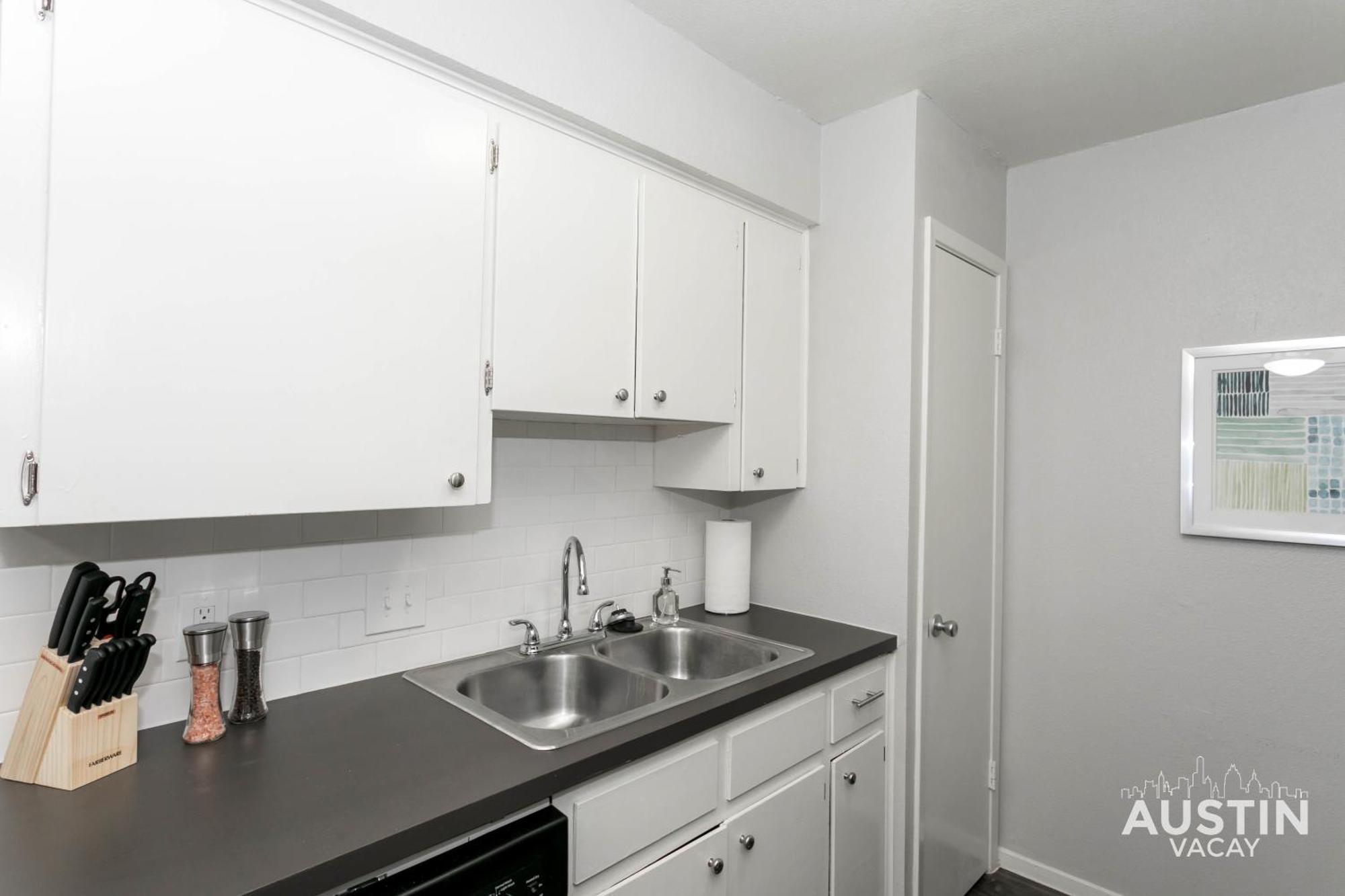 Pets Welcome Great Space Backyard Near Zilker *