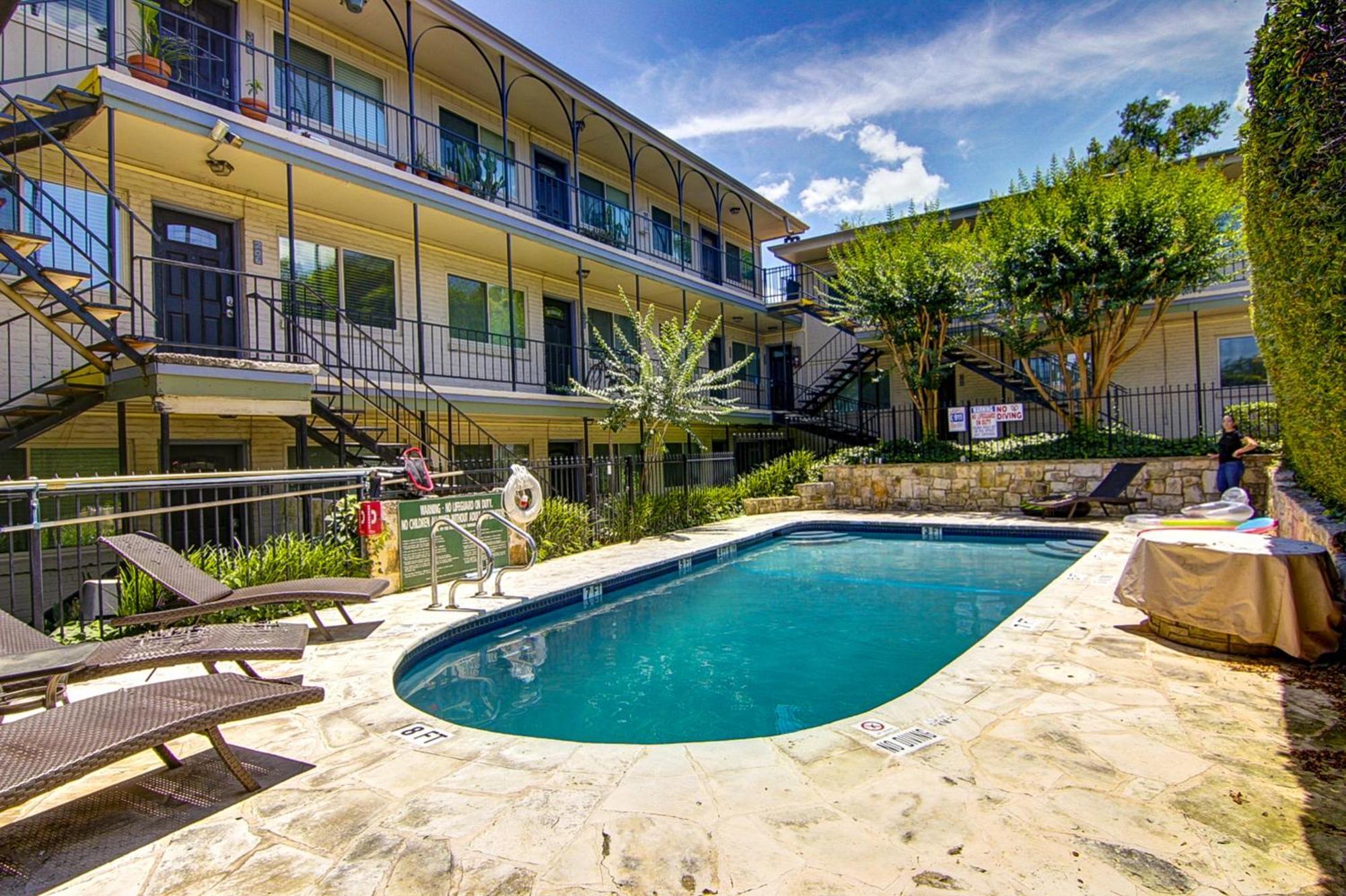 Apartment South River Austin