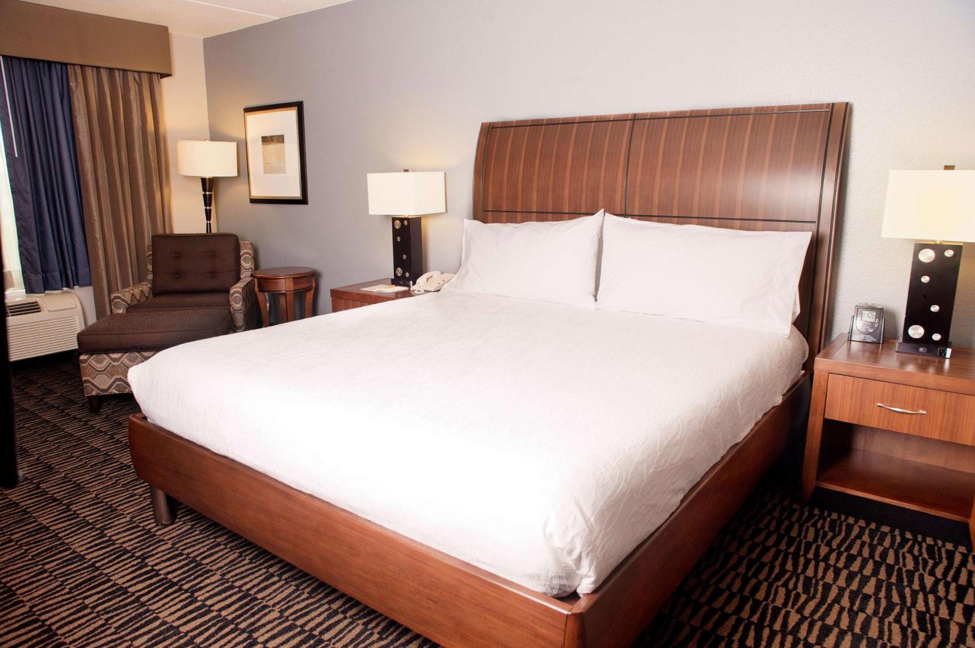 Hilton Garden Northwest/arboretum Hotel
