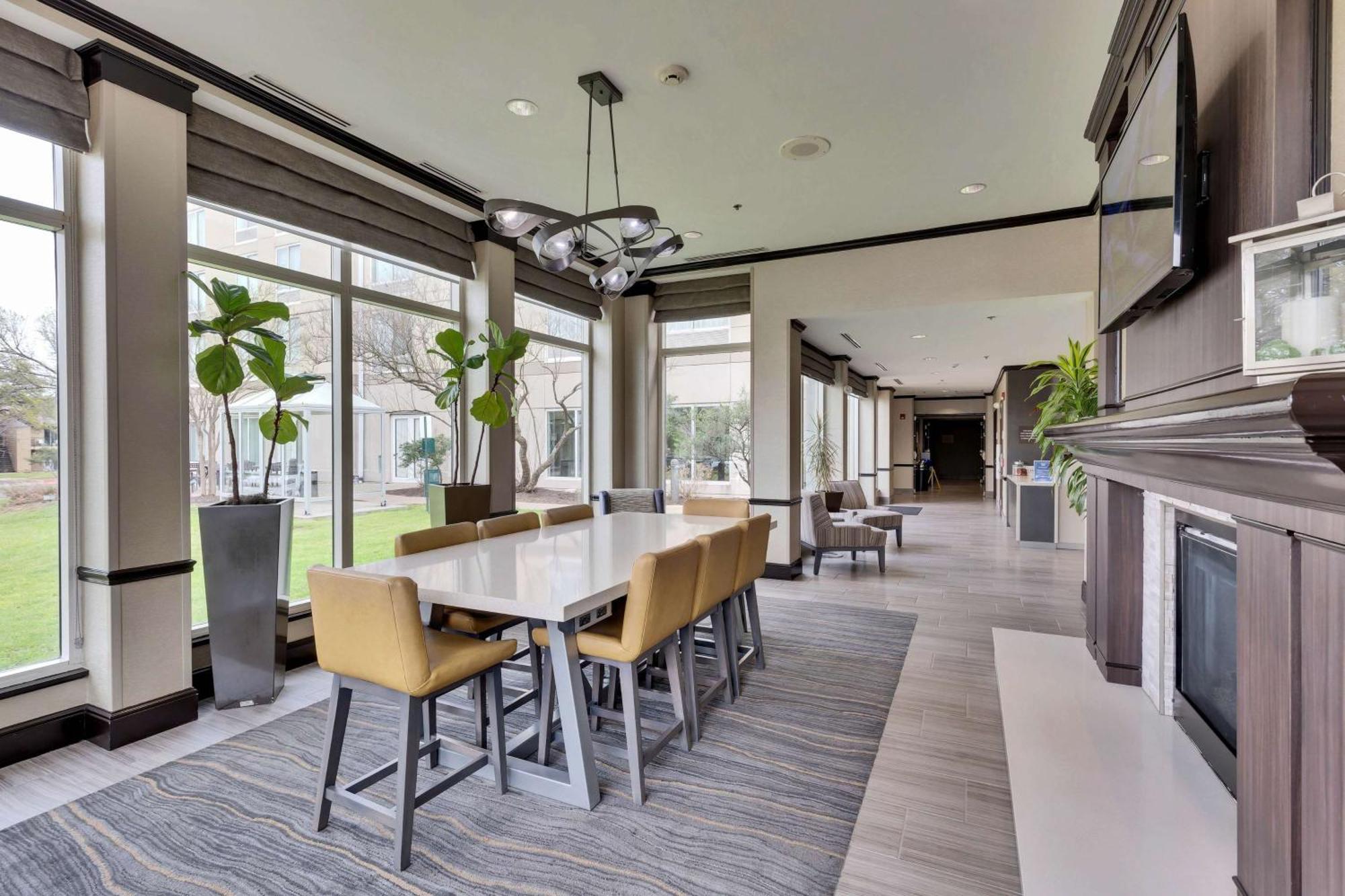 Hilton Garden Northwest/arboretum 3*