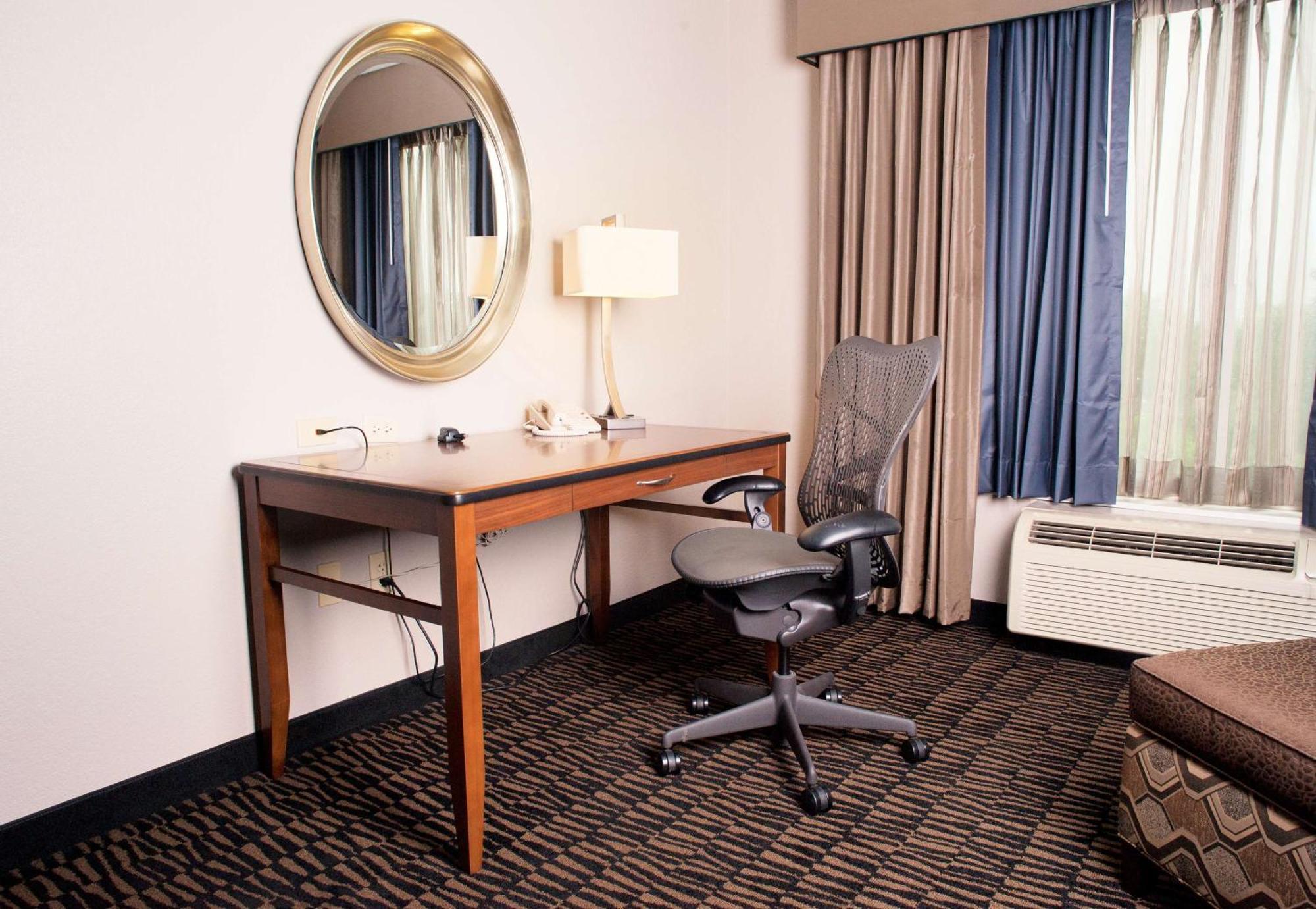 Hilton Garden Northwest/arboretum Austin